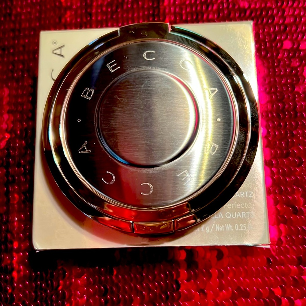 BECCA Shimmering Pressed Skin Perfector SHADE:Vanilla Quartz